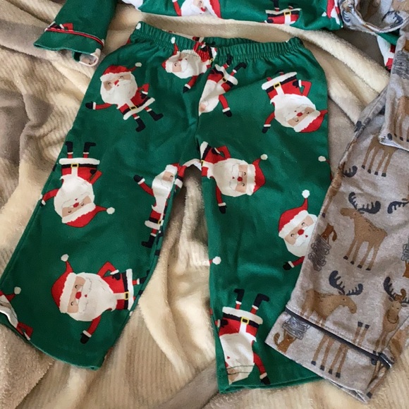 Carter’s Simple Joy baby sleepwear. One 12 month one 18 month - Picture 4 of 7
